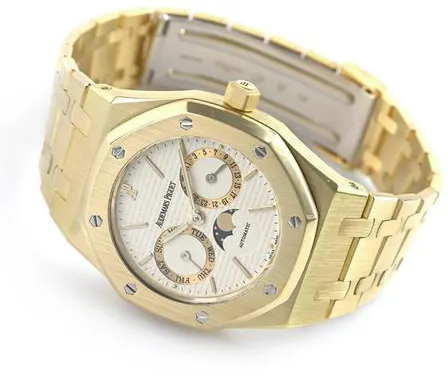 Audemars Piguet Royal Oak 25594BA.OO.0477BA.01 36mm Yellow gold Champagne 4