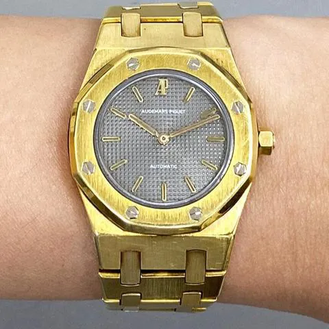 Audemars Piguet Royal Oak Lady 30mm Yellow gold Gray 7