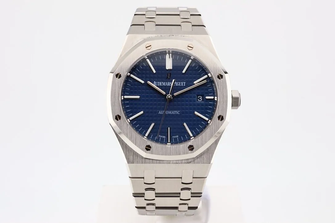 Audemars Piguet Royal Oak 15400ST.OO.1220ST.03 41mm Stainless steel Blue