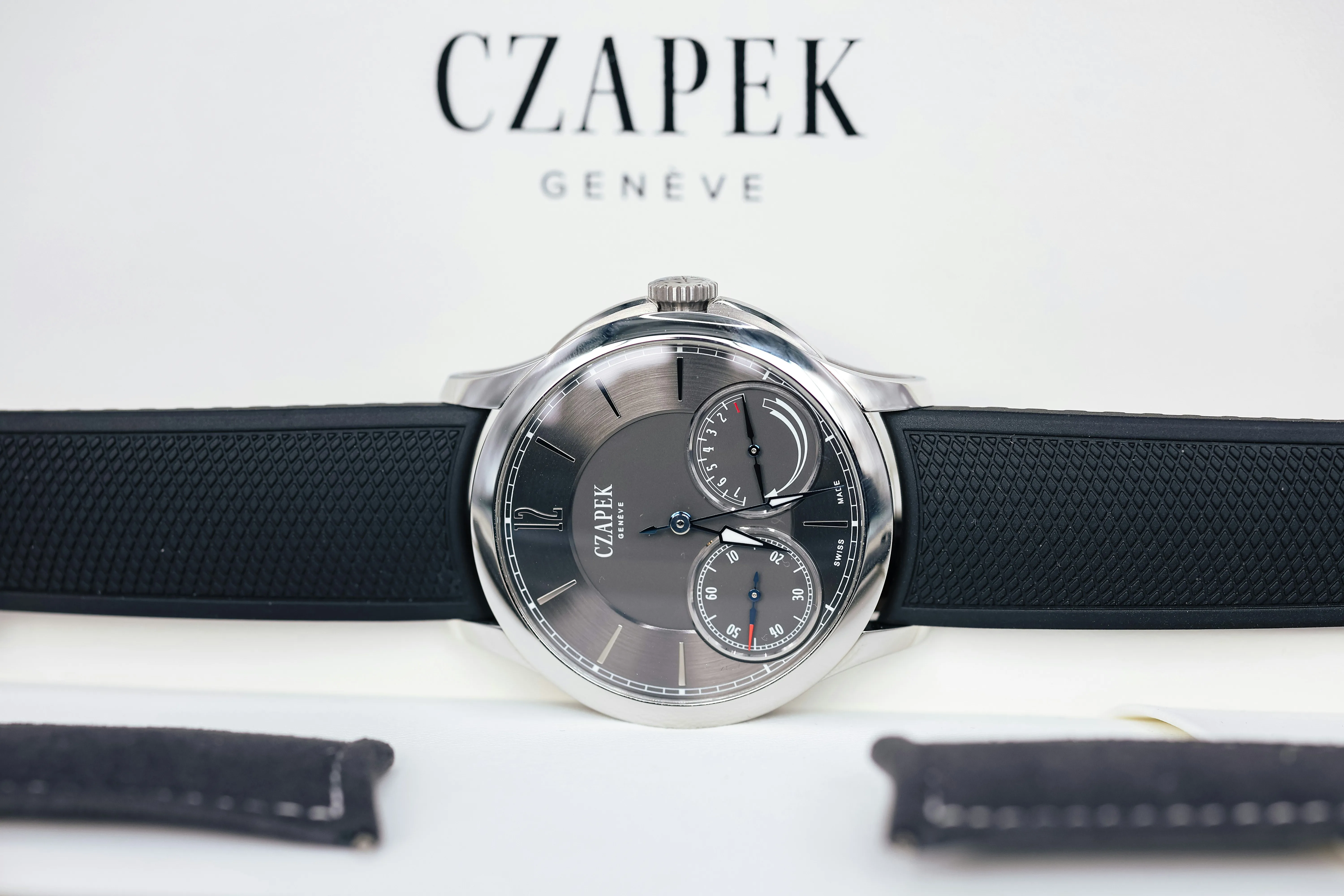 Czapek & Cie Quai des Bergues QDB21 42.5mm Stainless steel Gray 17