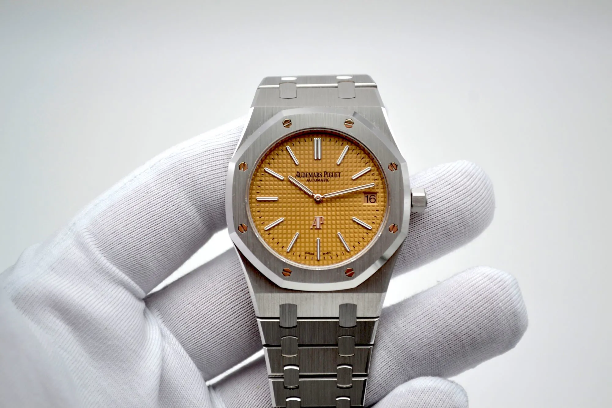 Audemars Piguet Royal Oak 15202BC.OO.1240BC.01 39mm 18k white gold Golden 8