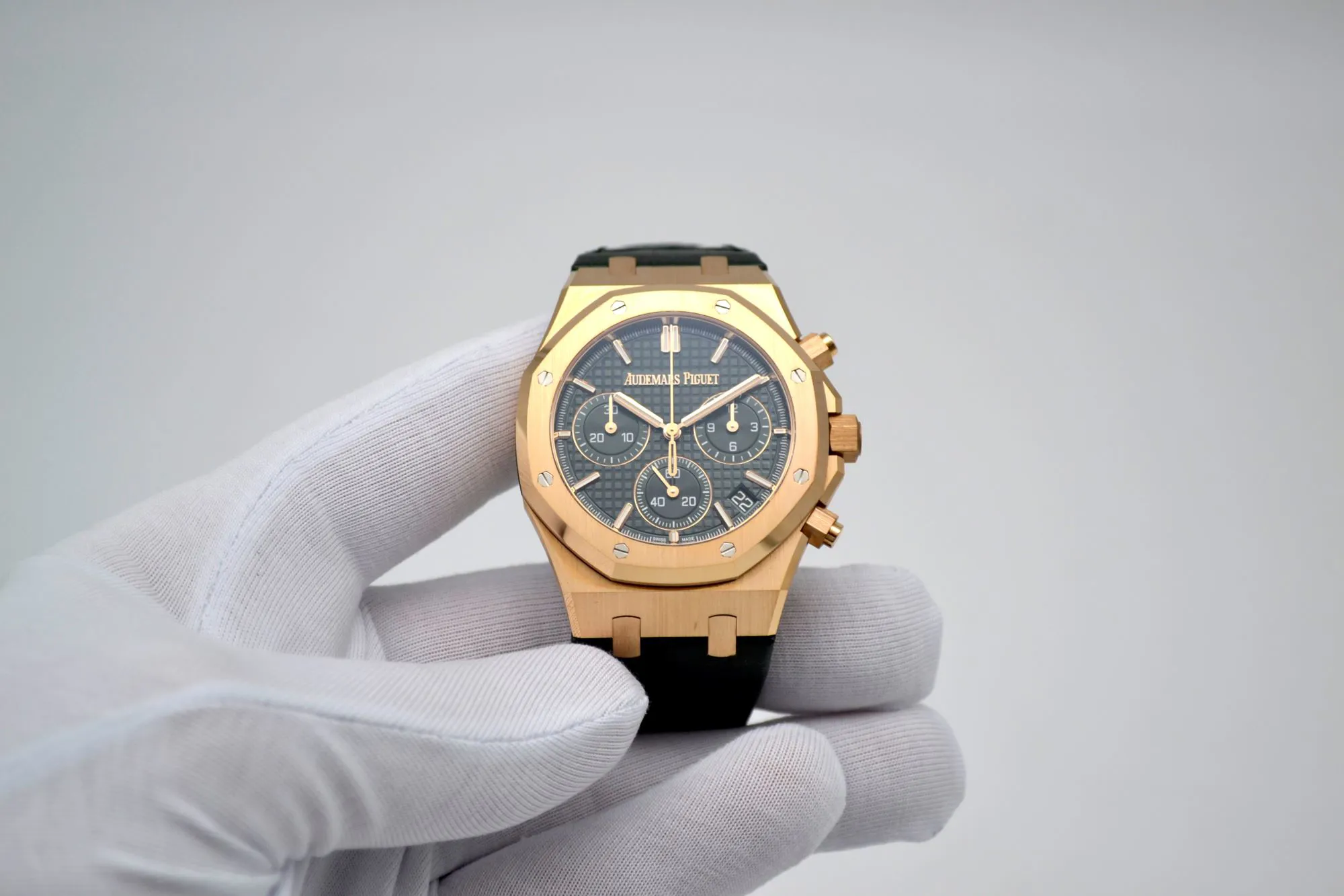 Audemars Piguet Royal Oak Chronograph 26240OR.00.D404CR.01 41mm 18k rose gold Dark green 4