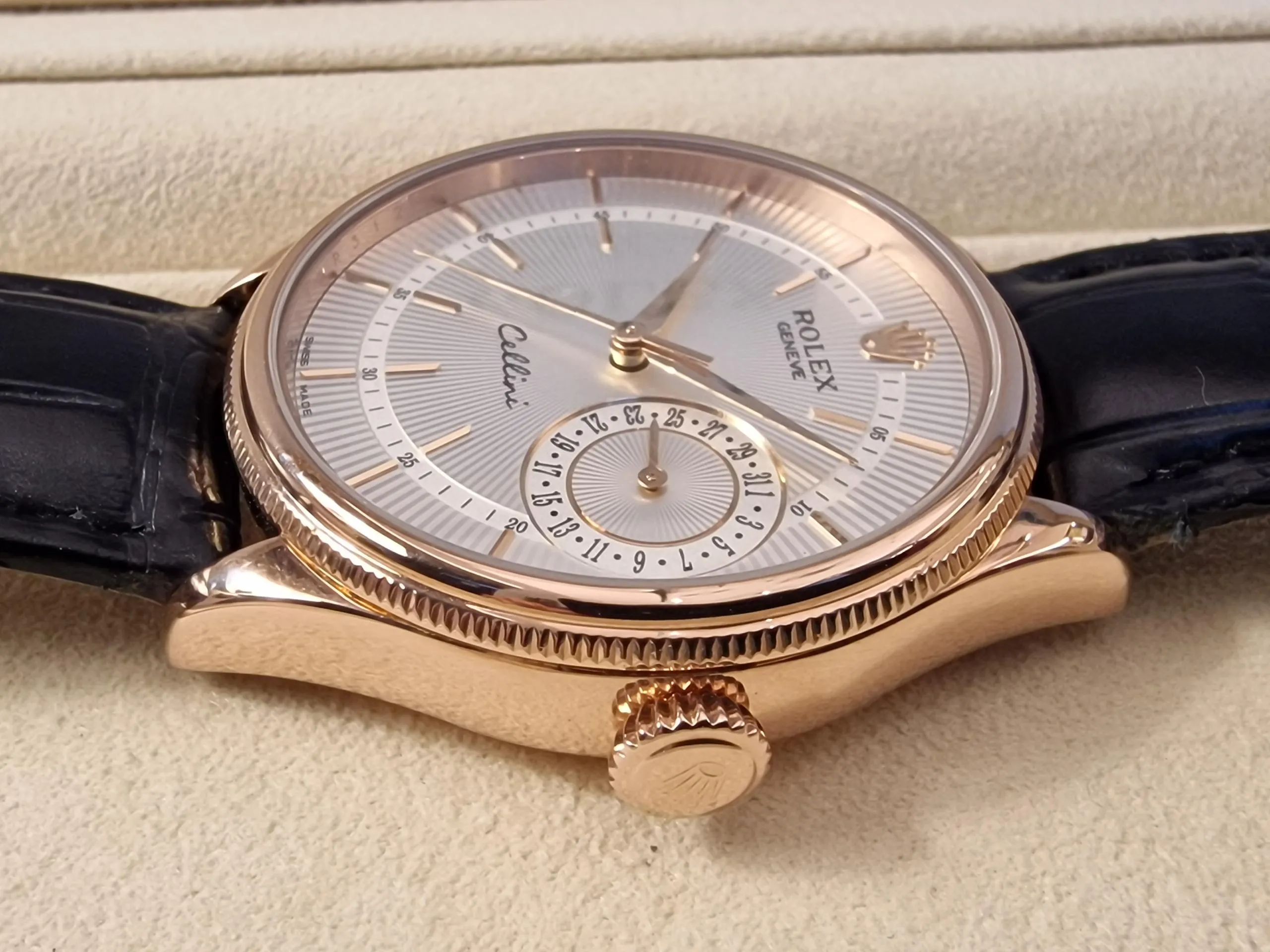 Rolex Cellini 50515 39mm Rose gold Silver 2