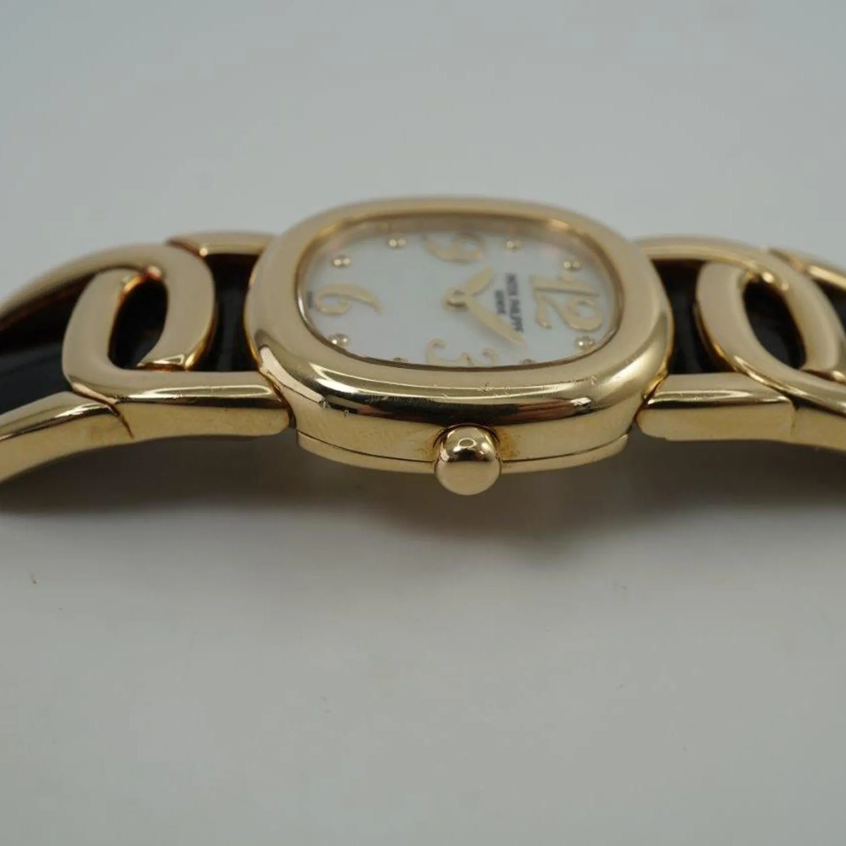 Patek Philippe Golden Ellipse 4830 26mm Yellow gold Mother-of-pearl 1