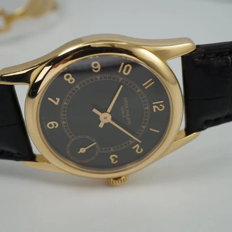 Patek Philippe Calatrava 5000J-001 33mm Yellow gold Black 4