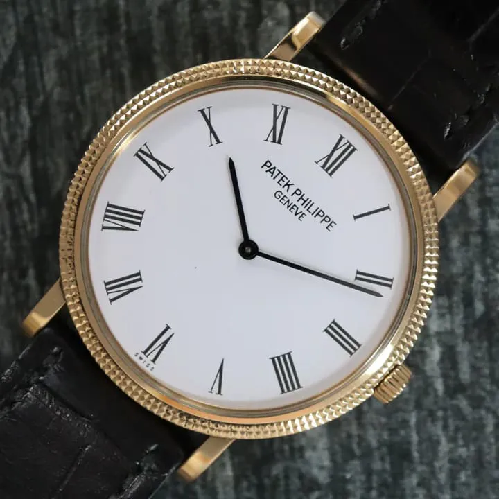 Patek Philippe Calatrava 5120J-001 35mm Yellow gold White