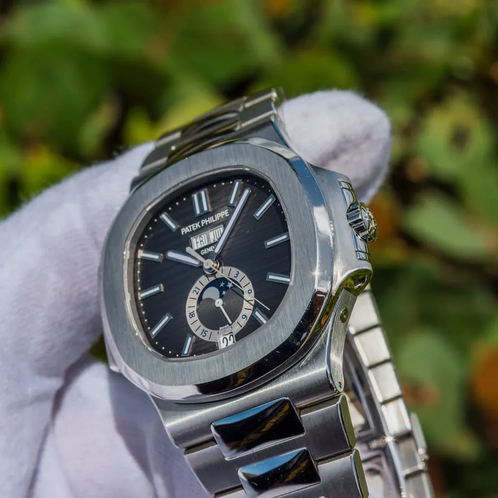 Patek Philippe Nautilus 5726/1A-001 40.5mm Stainless steel Black 1