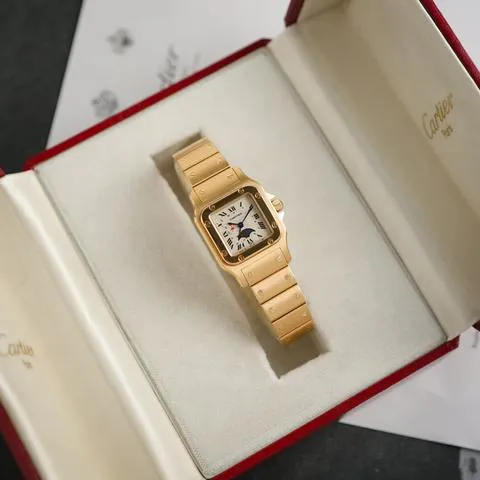 Cartier Santos Galbée 819902 24mm Yellow gold White