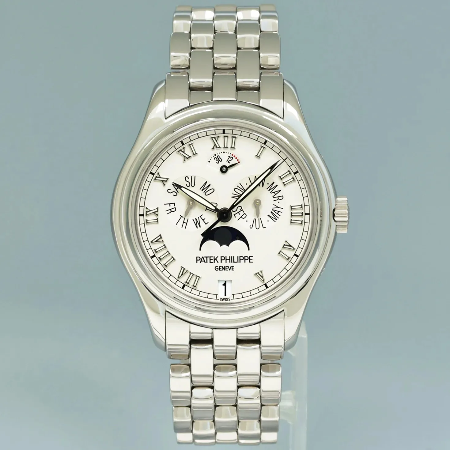 Patek Philippe Annual Calendar 5036/1G-017 37mm White gold Silver