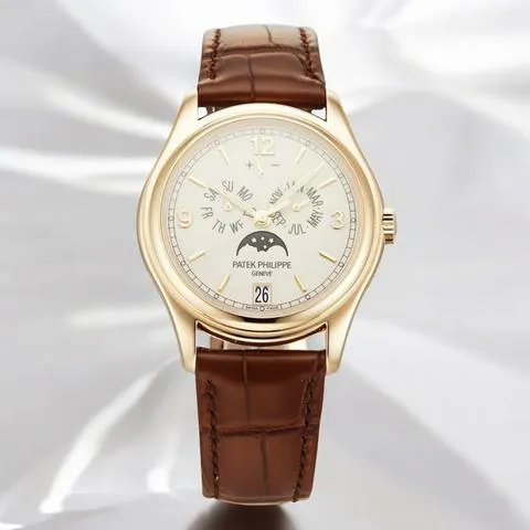 Patek Philippe Annual Calendar 5146J-001 39mm Yellow gold Beige