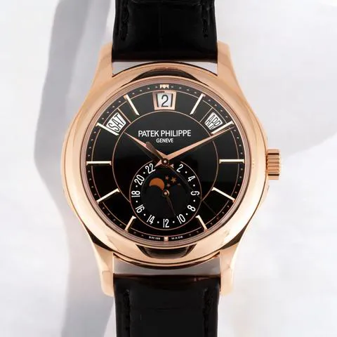 Patek Philippe Annual Calendar 5205R-010 40mm Rose gold Black