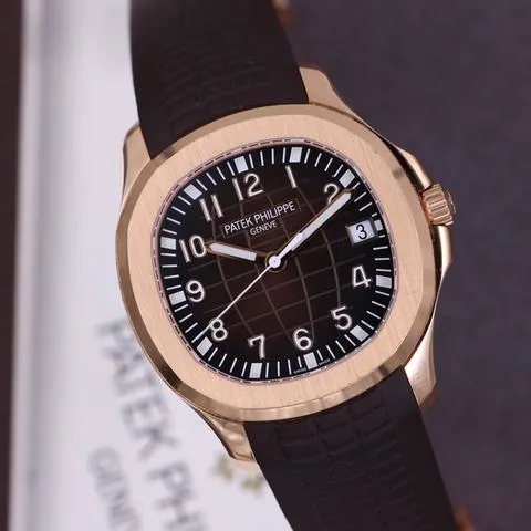 Patek Philippe Aquanaut 5167R-001 40mm Rose gold Brown