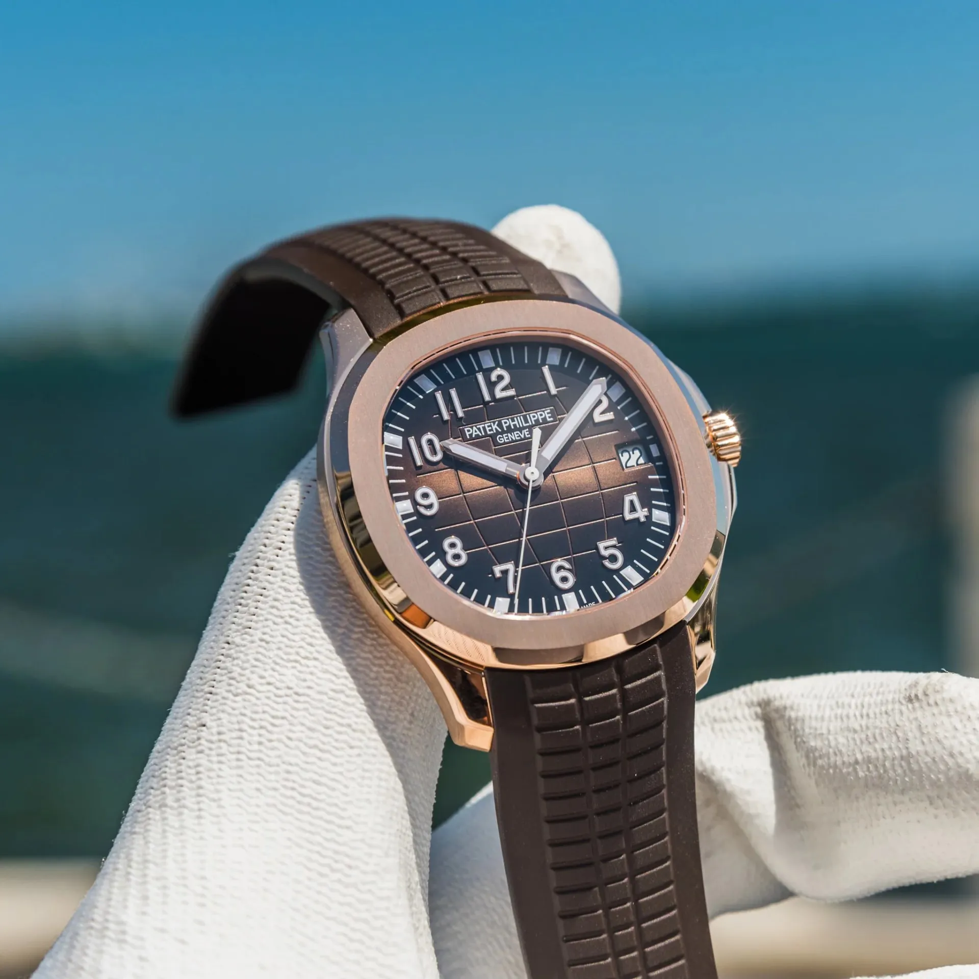 Patek Philippe Aquanaut 5167R-001 40.8mm Rose gold Brown