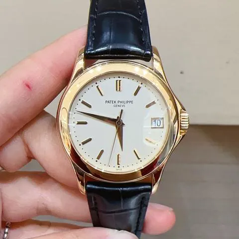 Patek Philippe Calatrava 5127R-001 37mm Rose gold Silver