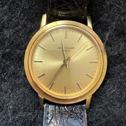 Patek Philippe Calatrava 3569J-1 35mm Yellow gold Gold