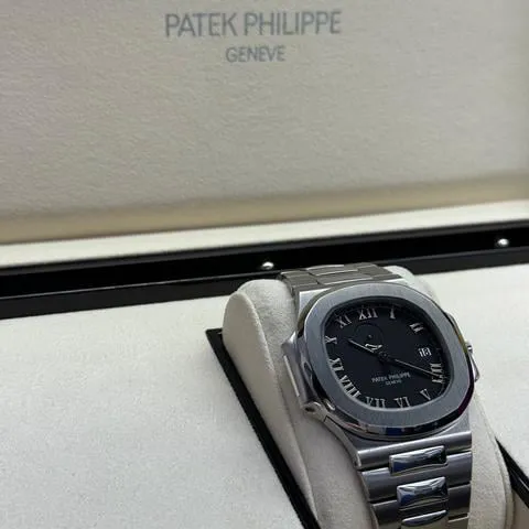 Patek Philippe Nautilus 3710/1A-001 42mm Stainless steel Black 4