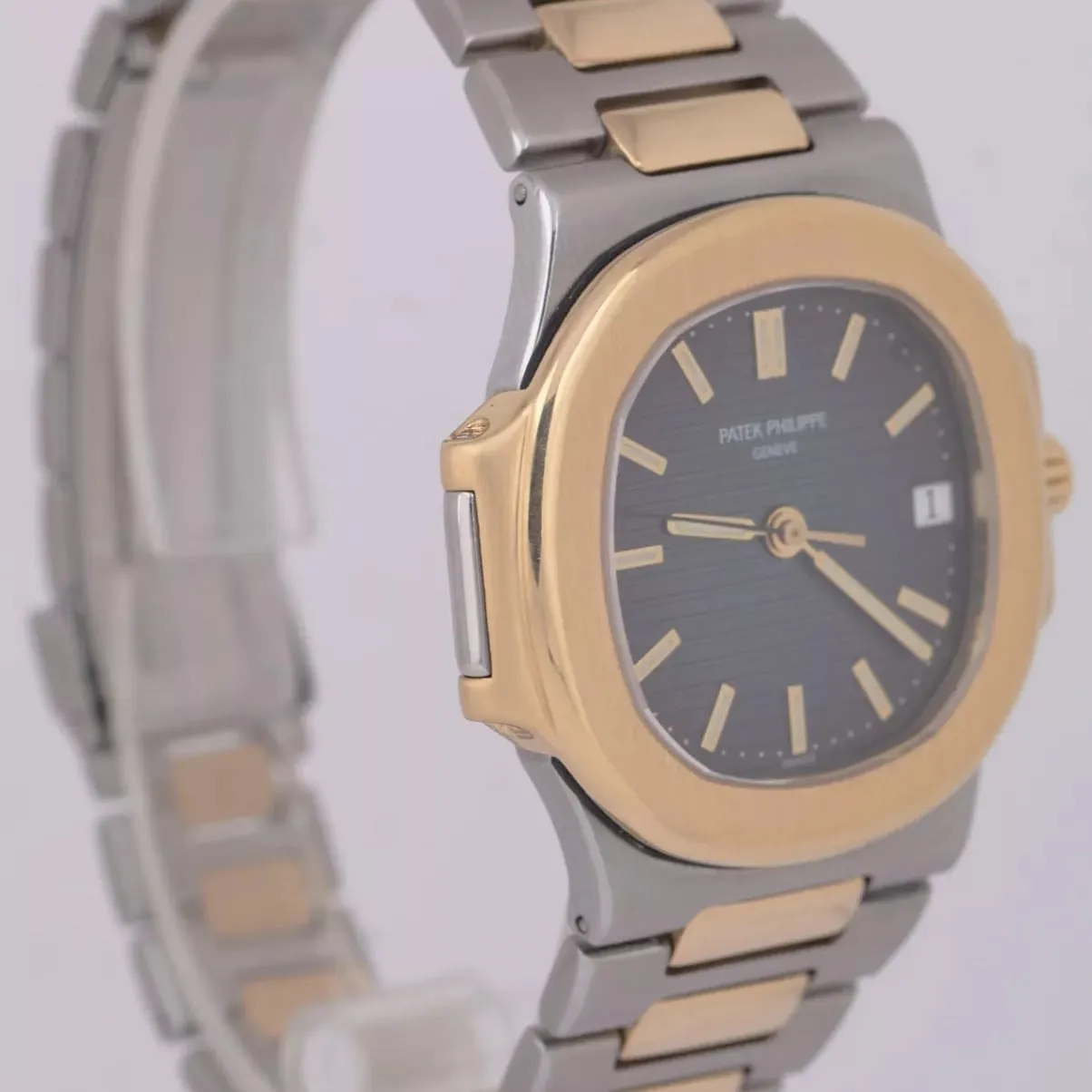 Patek Philippe Nautilus 3800/001 37mm Yellow gold Blue 2