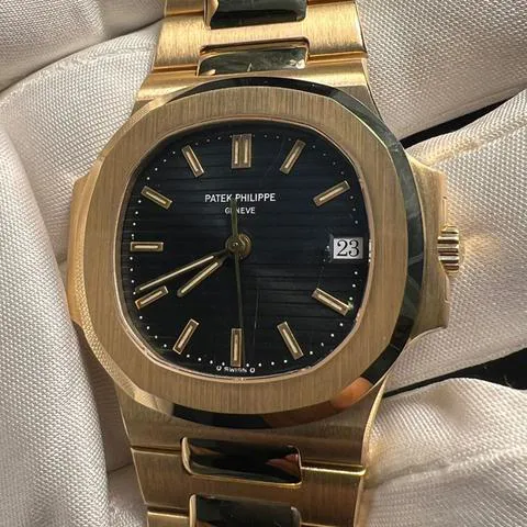 Patek Philippe Nautilus 3800J 37mm Yellow gold Blue