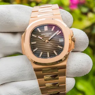 Patek Philippe Nautilus 5711/1R-001 Rose gold Brown