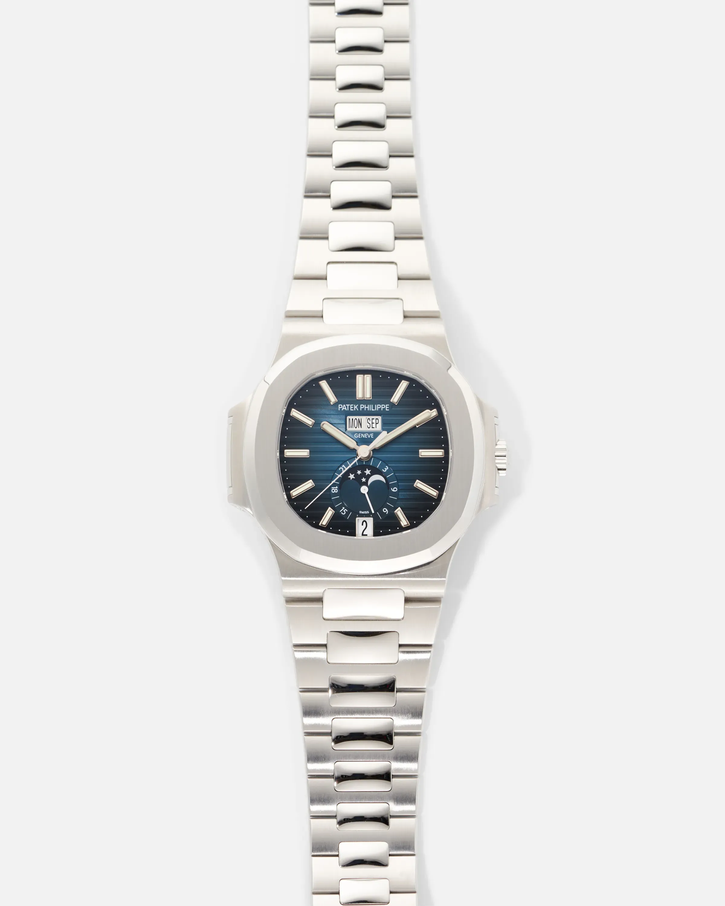 Patek Philippe Nautilus 5726/1A-014 40mm Stainless steel Blue 2