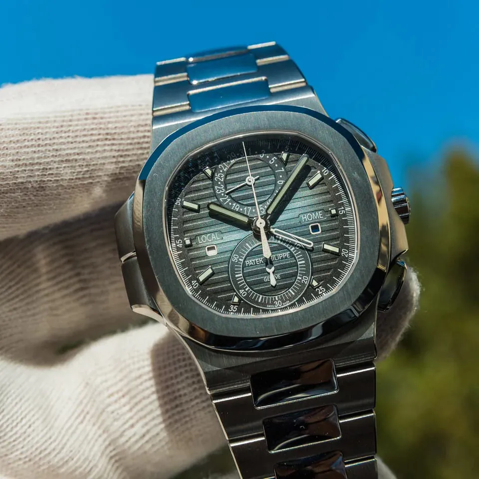 Patek Philippe Nautilus 5990/1A-001 40.5mm Stainless steel Black