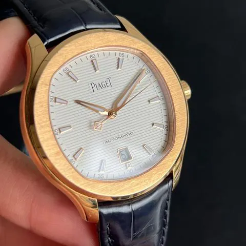 Piaget Piaget Polo Date G0A43010 42mm Rose gold Gray 3