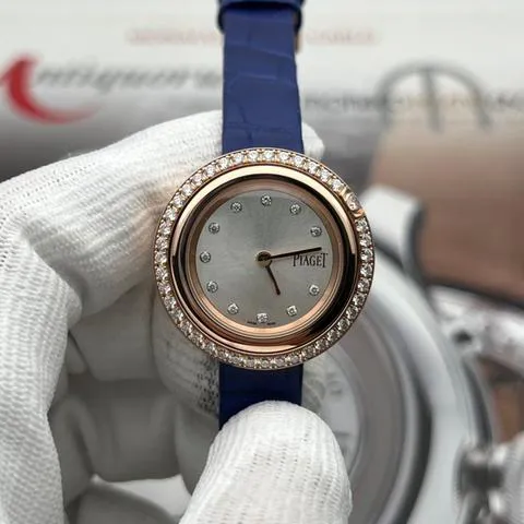 Piaget Possession G0A43082 29mm Rose gold Silver