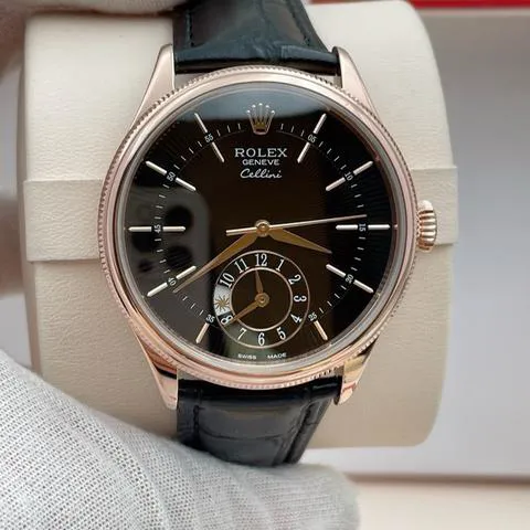 Rolex Cellini 50525 39mm Rose gold Black