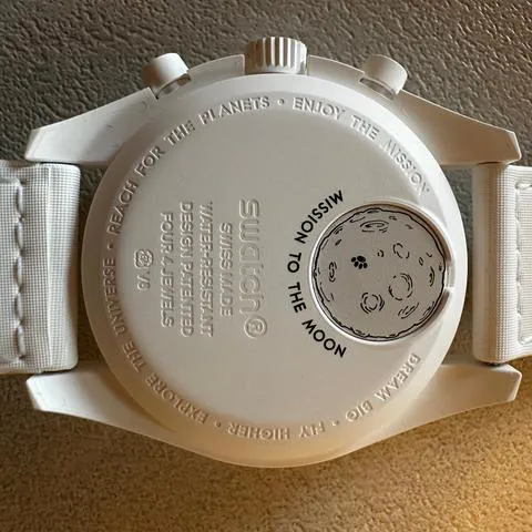 Swatch Moonswatch SO33W700 42mm Ceramic White 3