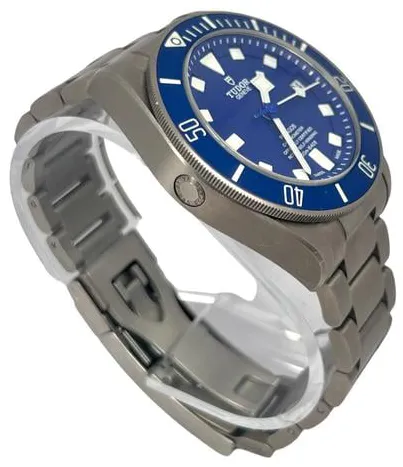 Tudor Pelagos 25600TB 42mm Titanium Blue 2