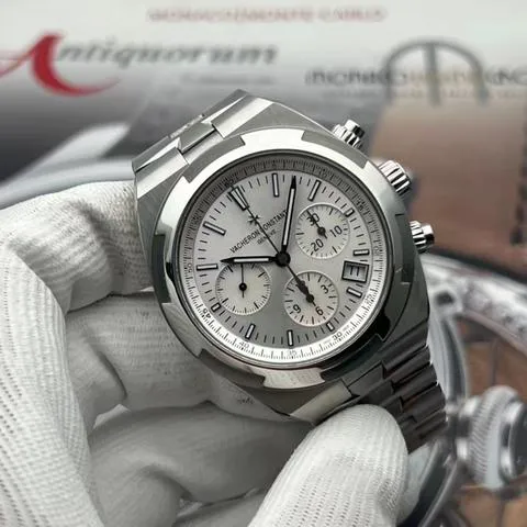 Vacheron Constantin Overseas Chronograph 5500V/110A-B075 42.5mm Stainless steel Silver 1