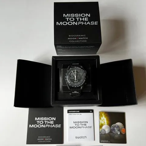 Swatch Moonswatch SO33B700 42mm Ceramic Black