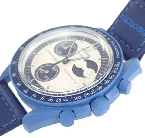 Swatch SO33N700 42mm Ceramic Silver 2