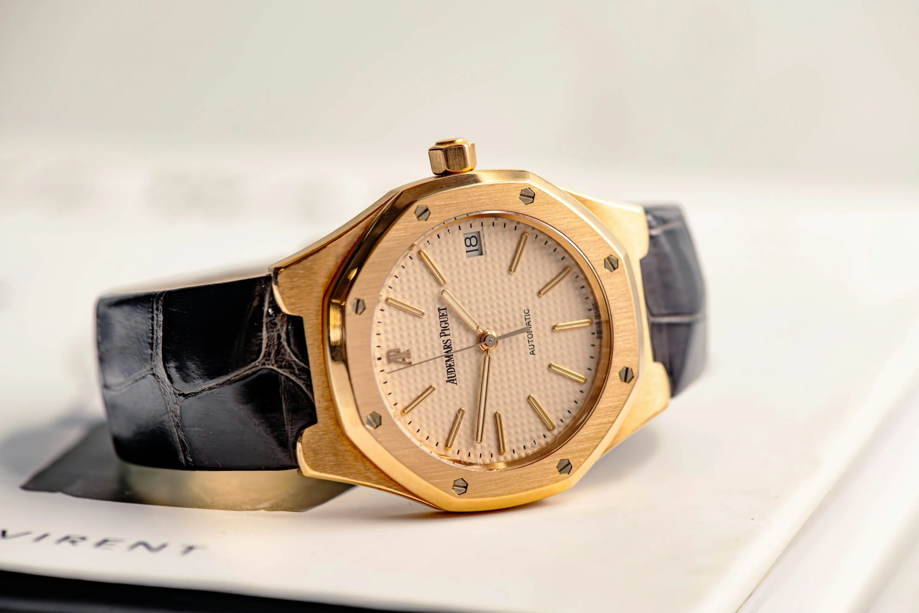 Audemars Piguet Royal Oak 14800OR.OO.0009XX.01 36mm Rose gold Cream 1