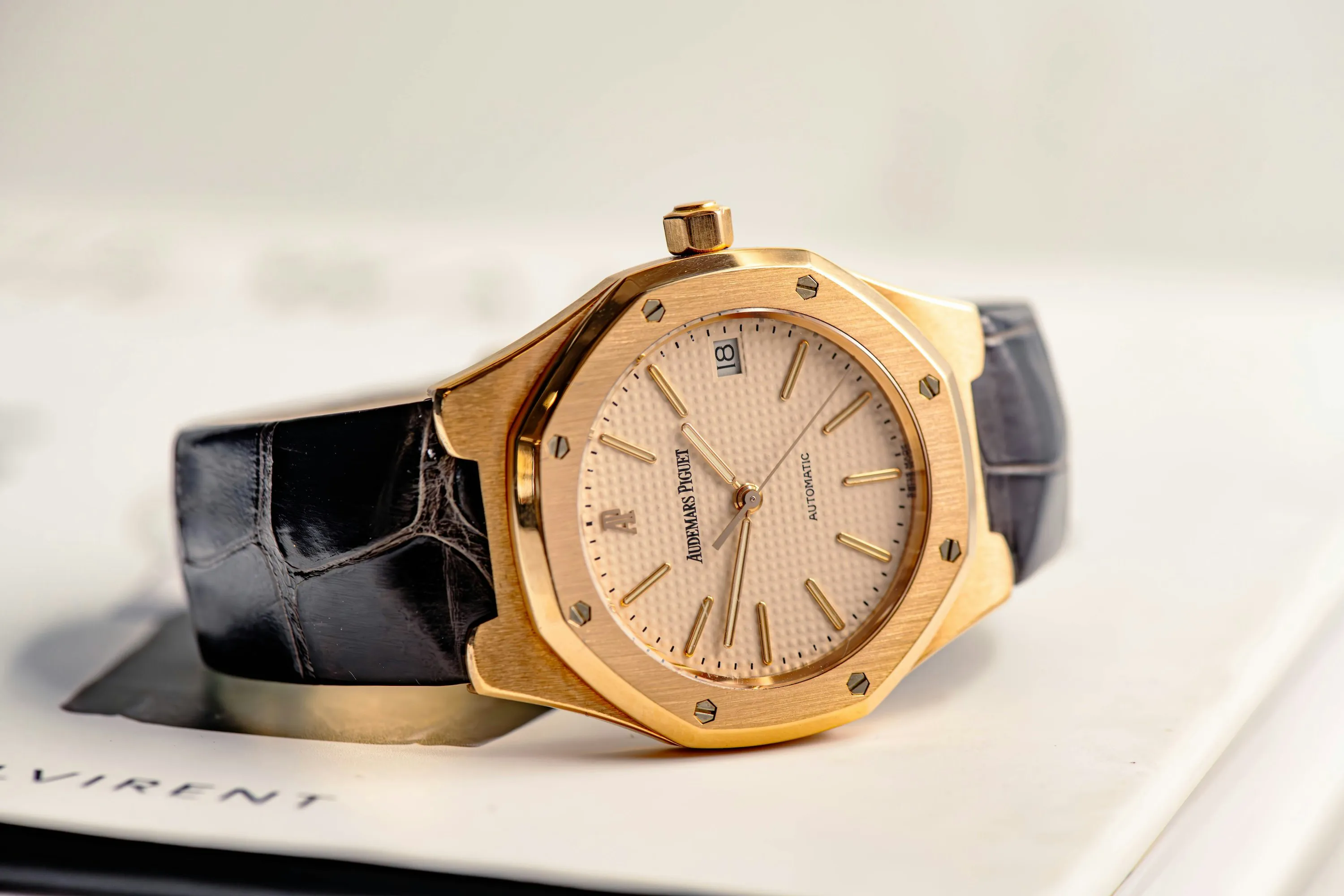 Audemars Piguet Royal Oak 14800OR.OO.0009XX.01 36mm Rose gold Cream 2