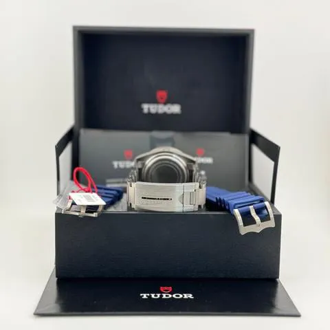 Tudor Pelagos 25600TB 42mm Titanium Blue 4