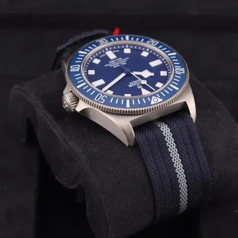 Tudor Pelagos 25707B/22 42mm Titanium Blue 3