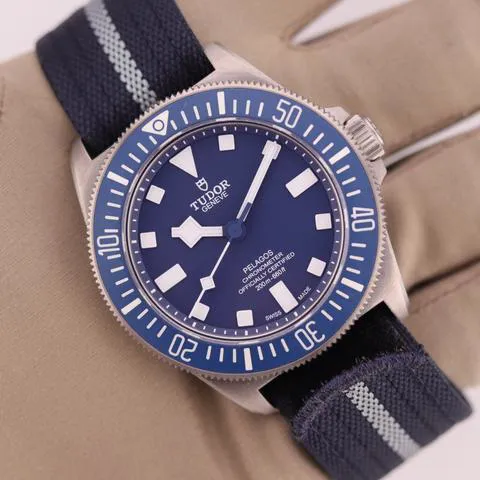 Tudor Pelagos 25707B/22 42mm Titanium Blue 7