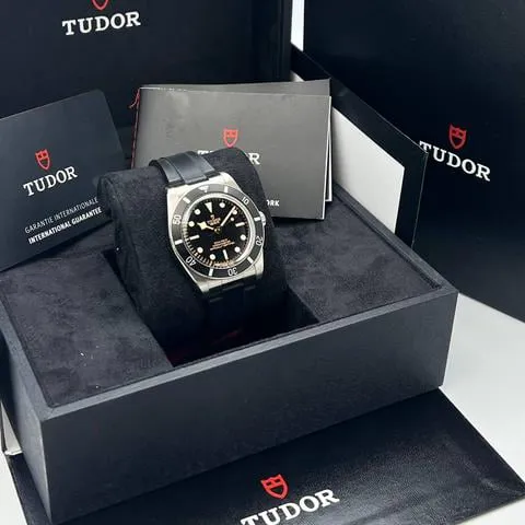 Tudor Black Bay 79000N 37mm Stainless steel Black 2