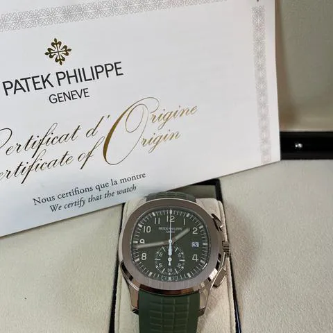 Patek Philippe Aquanaut 5968G-010 42mm White gold Green 2