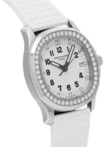 Patek Philippe Aquanaut 5067A-011 34mm Stainless steel White 2