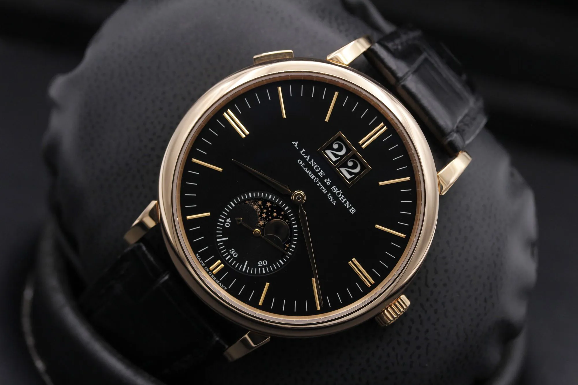 A. Lange & Söhne Saxonia 384.031 40mm Rose gold Black 8