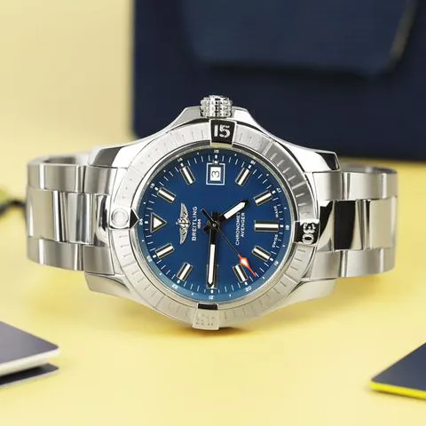 Breitling Avenger A17318 43mm Stainless steel Blue 4