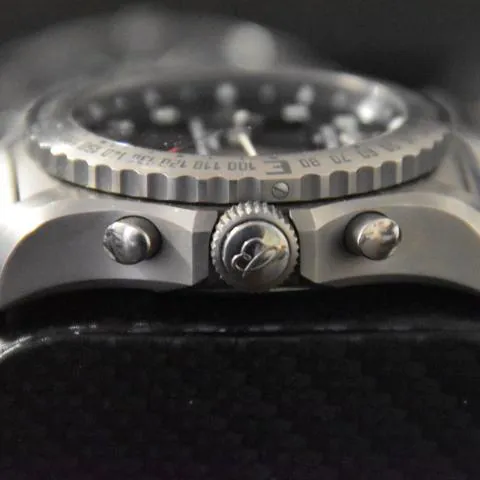 Breitling Cockpit B50 EB501022/BD40/176E 46mm Titanium Black 2