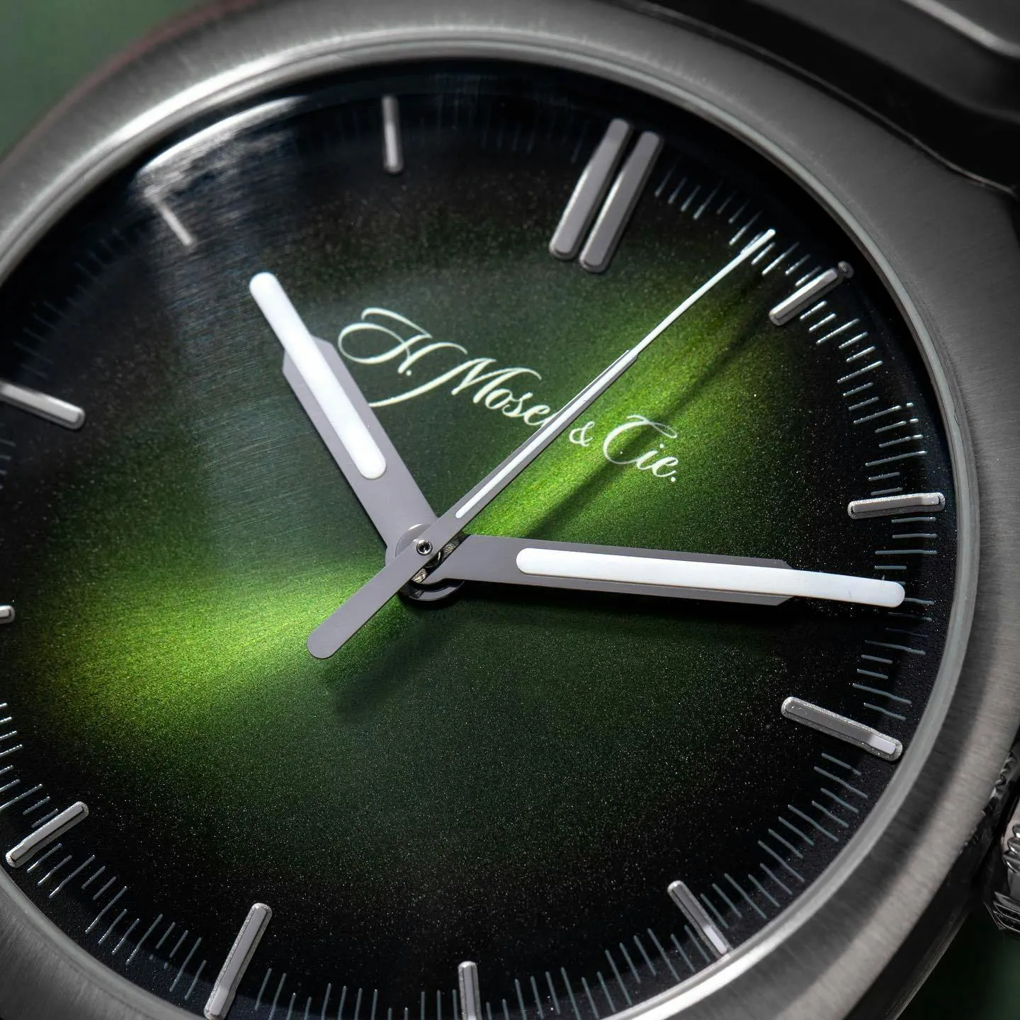 H. Moser & Cie. Streamliner 6200-1200 40mm Stainless steel Green 1