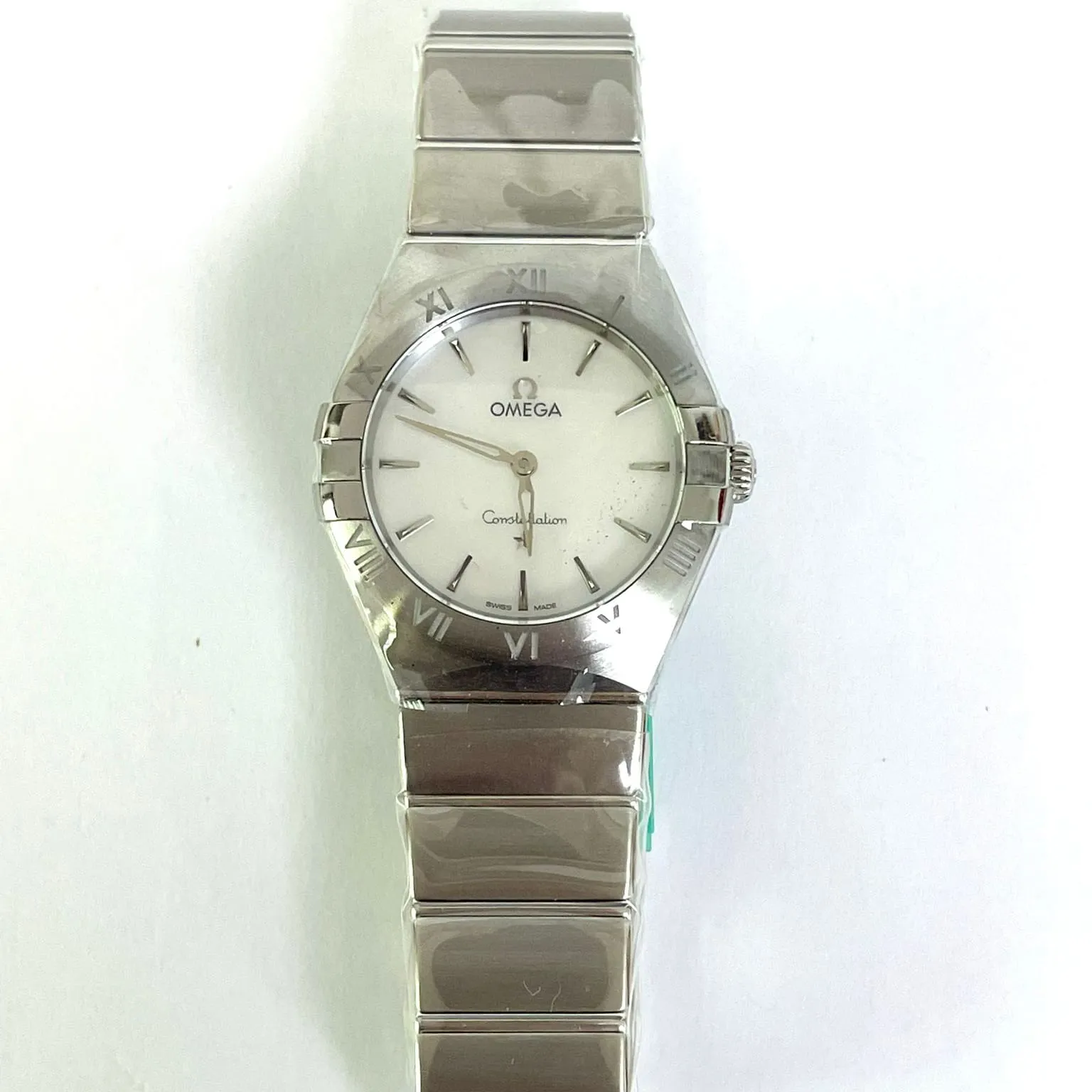 Omega Constellation Quartz 131.10.28.60.05.001 28mm Stainless steel White