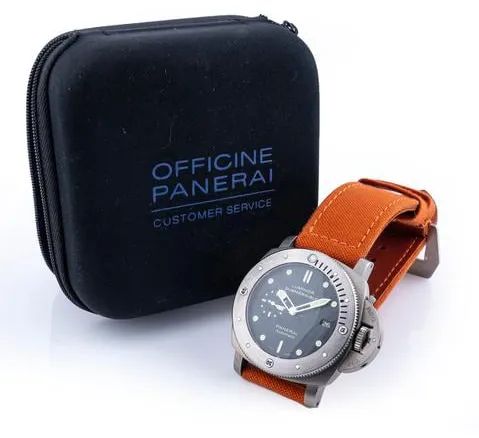 Panerai Submersible PAM 00305 47mm Titanium Black 2