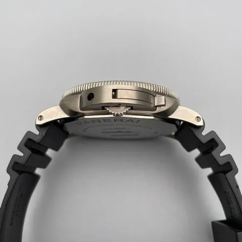 Panerai Submersible PAM 00692 47mm Titanium Blue 3