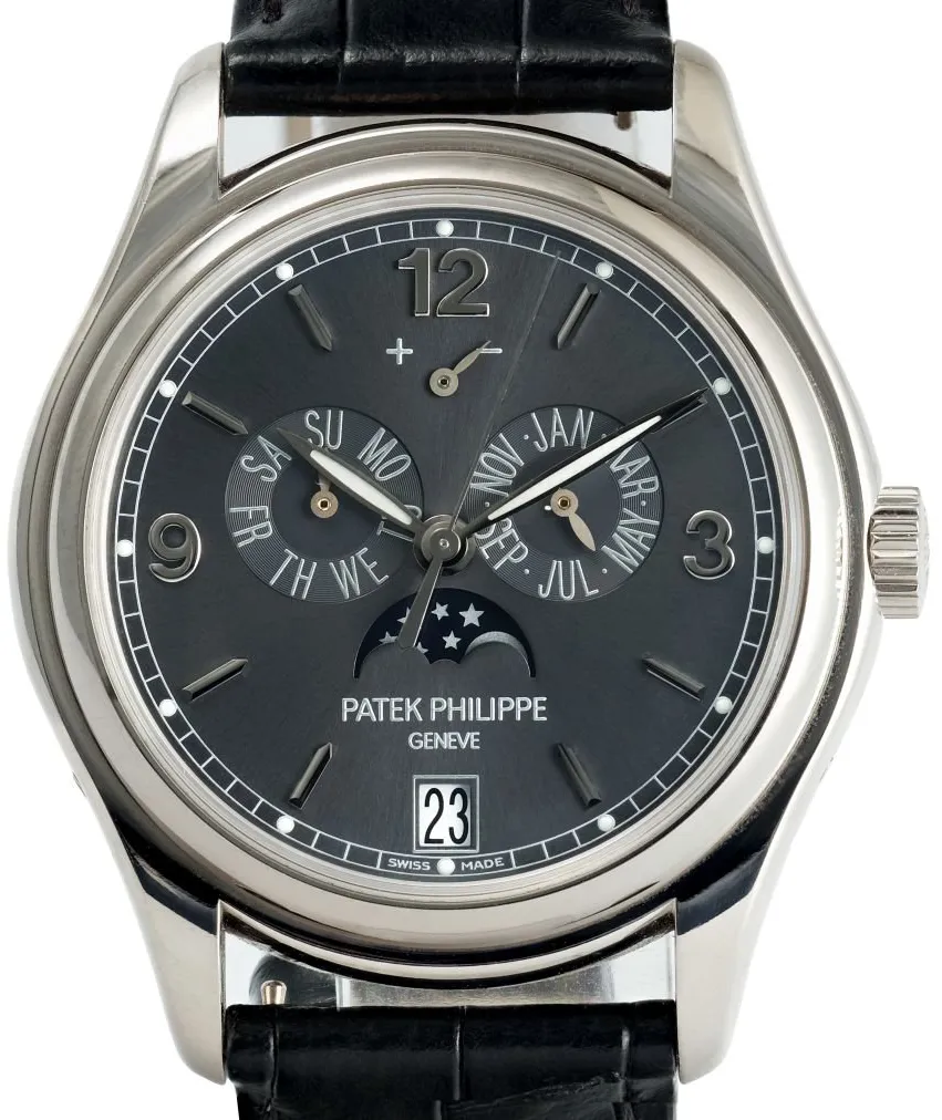 Patek Philippe Annual Calendar 5146G-010 39mm White gold Gray