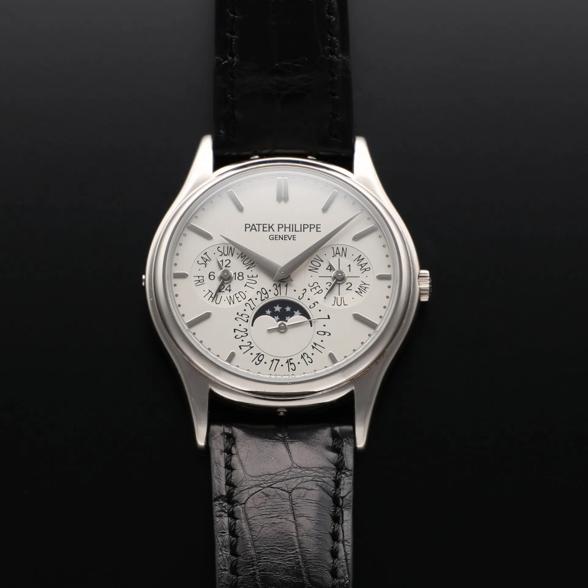 Patek Philippe Perpetual Calendar 5140G-001 37mm White gold Black